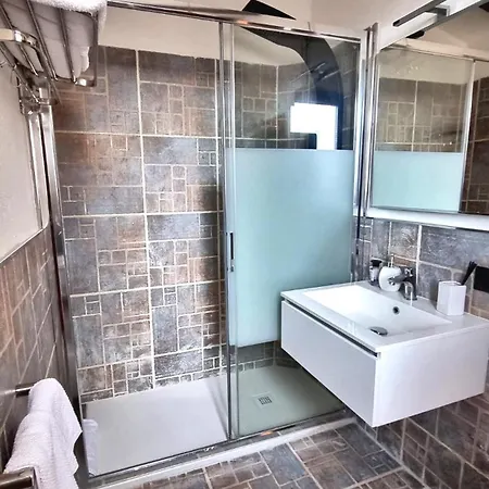 Domuseo ベッド・アンド・ブレックファスト 3*